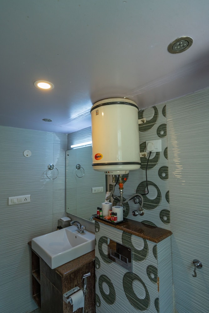 Hotel Ashiana Regency 45/45