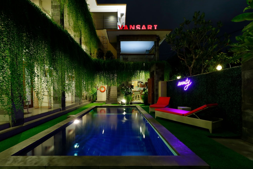 Vansari Hotel 21/27