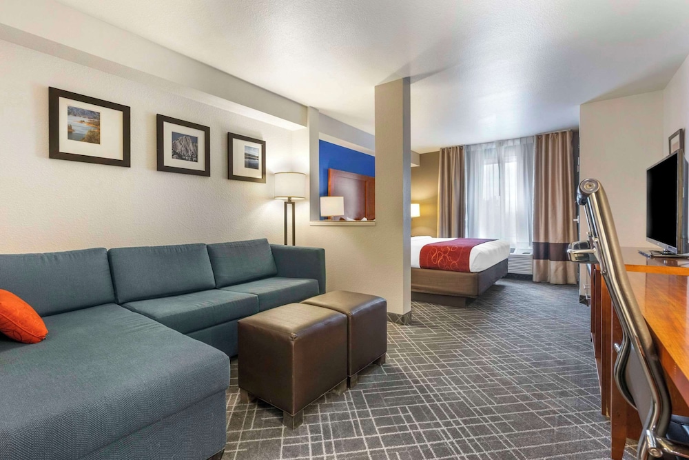 Comfort Suites Redding - Shasta Lake 31/52