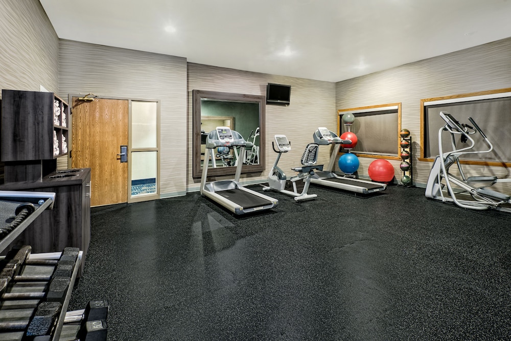 Holiday Inn Express Hotel And Suites Fort Worth Southwest I 20 32/56