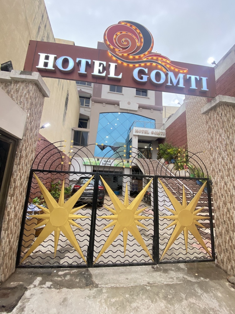 Hotel Gomti 3/40