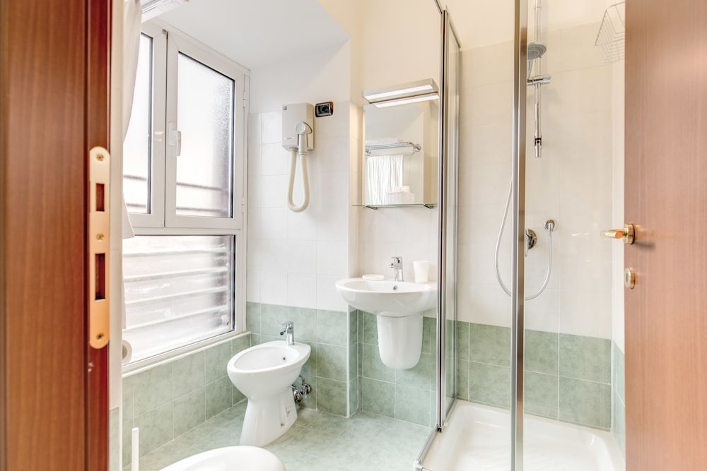 Hotel Flavio Rome 32/33