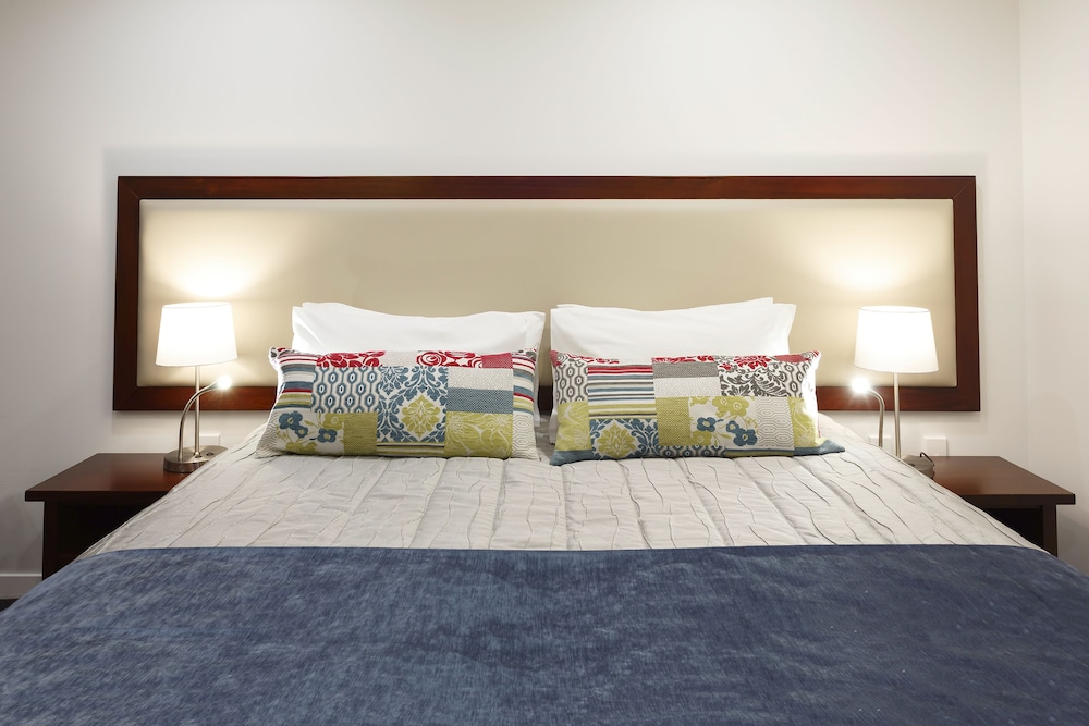 Delorenzo S Studio Apartments 23/72