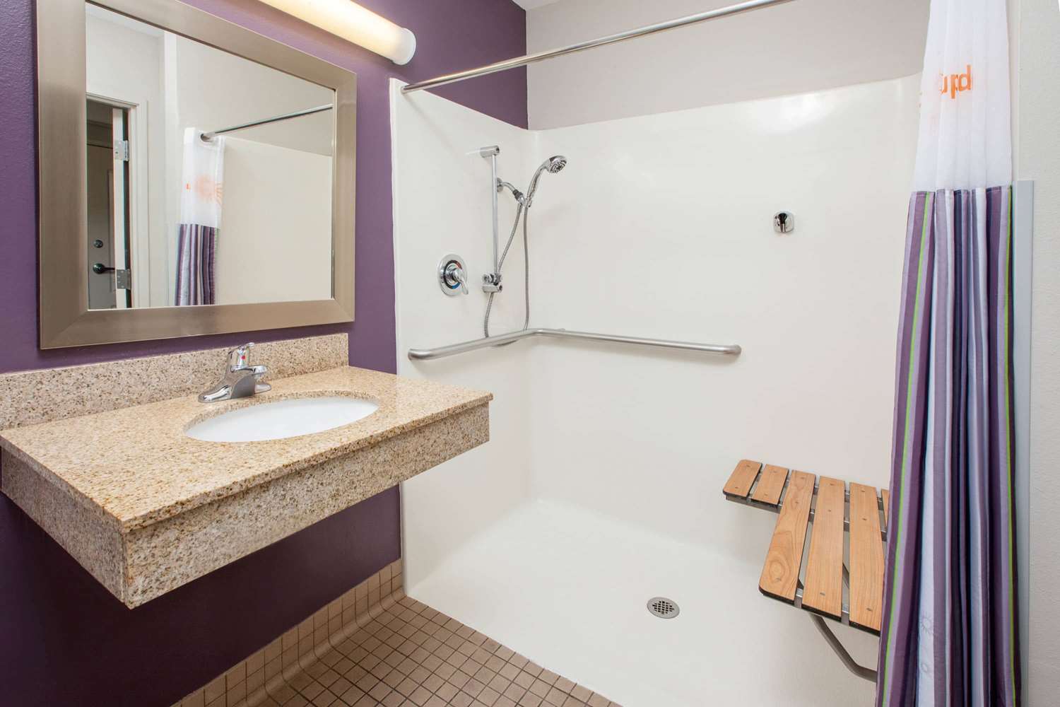 La Quinta Inn & Suites by Wyndham Cincinnati Airpt Florence 43/47