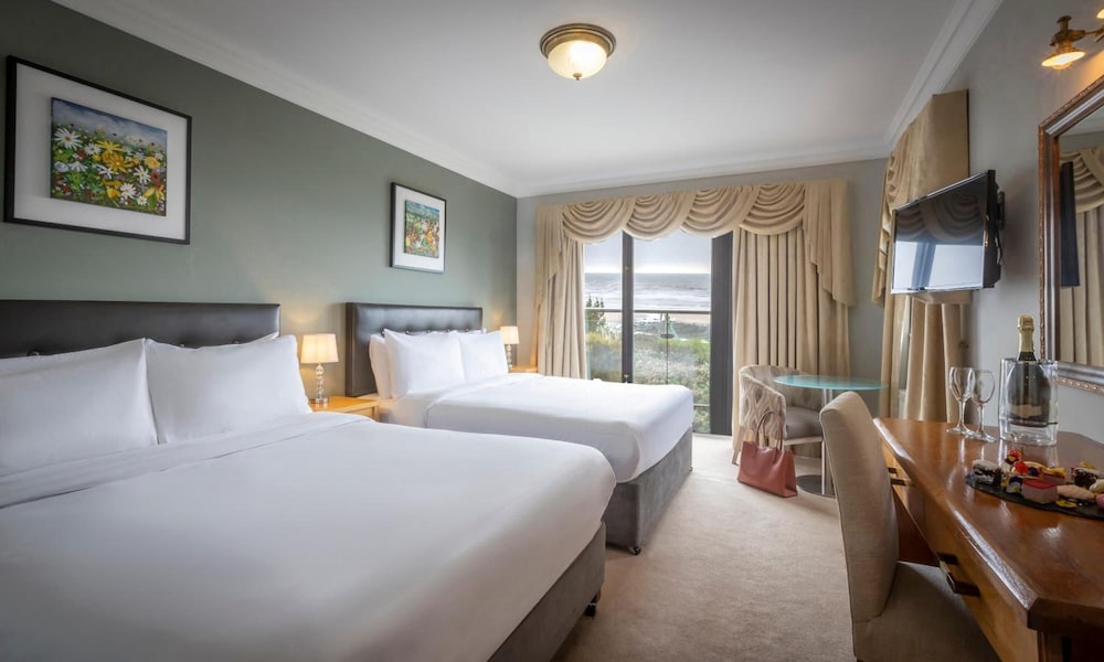 Shoreline Hotel 15/47