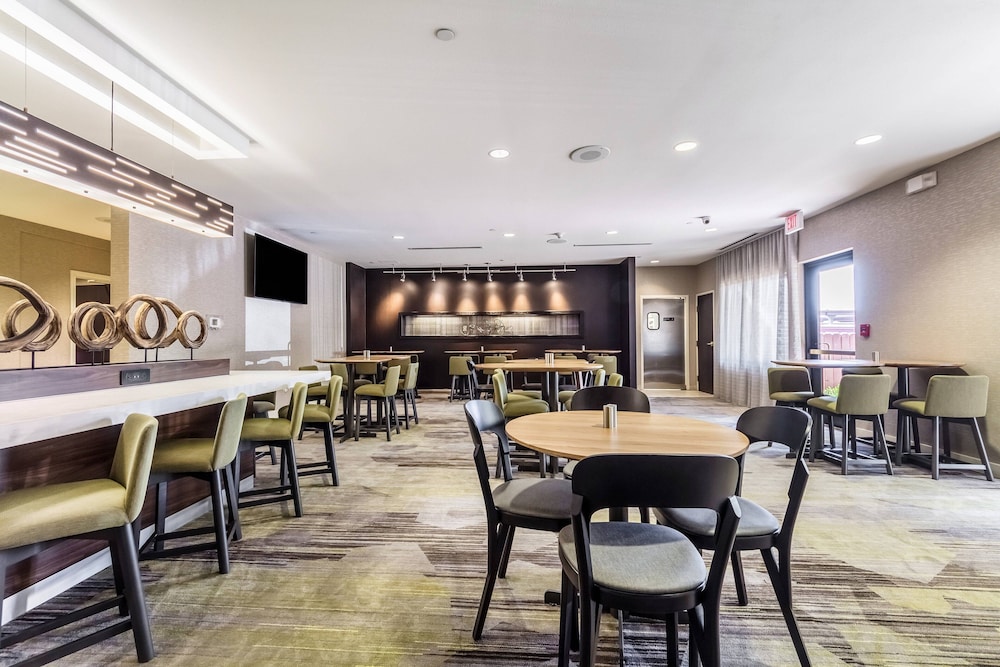 Courtyard By Marriott Dallas Dfw Airport South Irving 23/33