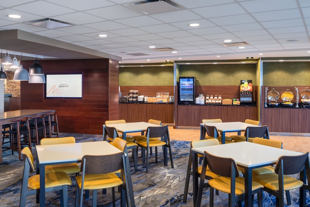 Fairfield Inn & Suites By Marriott Chillicothe 38/50