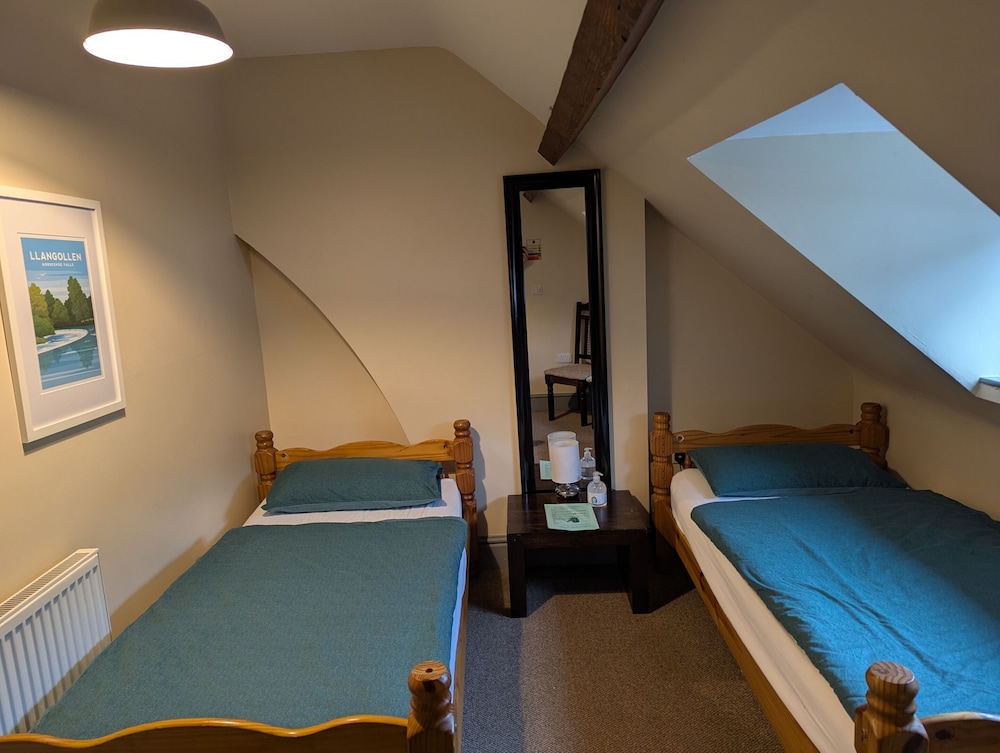 Llangollen Hostel 50/67
