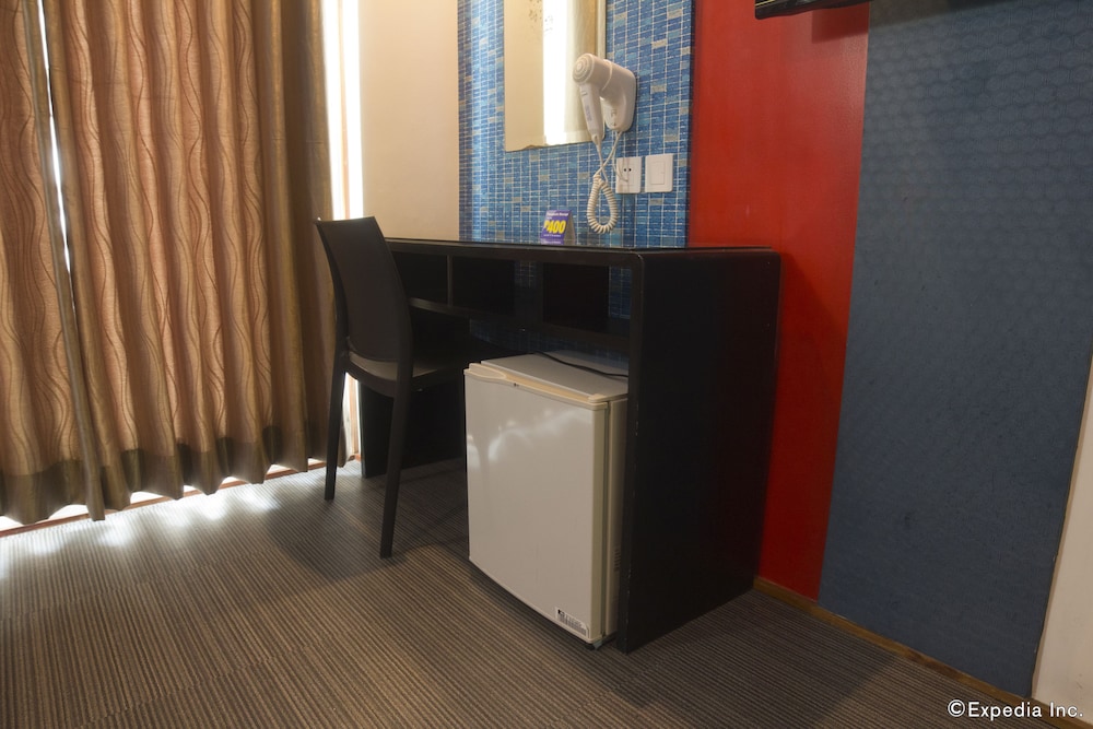 Icon Hotel North Edsa 54/65