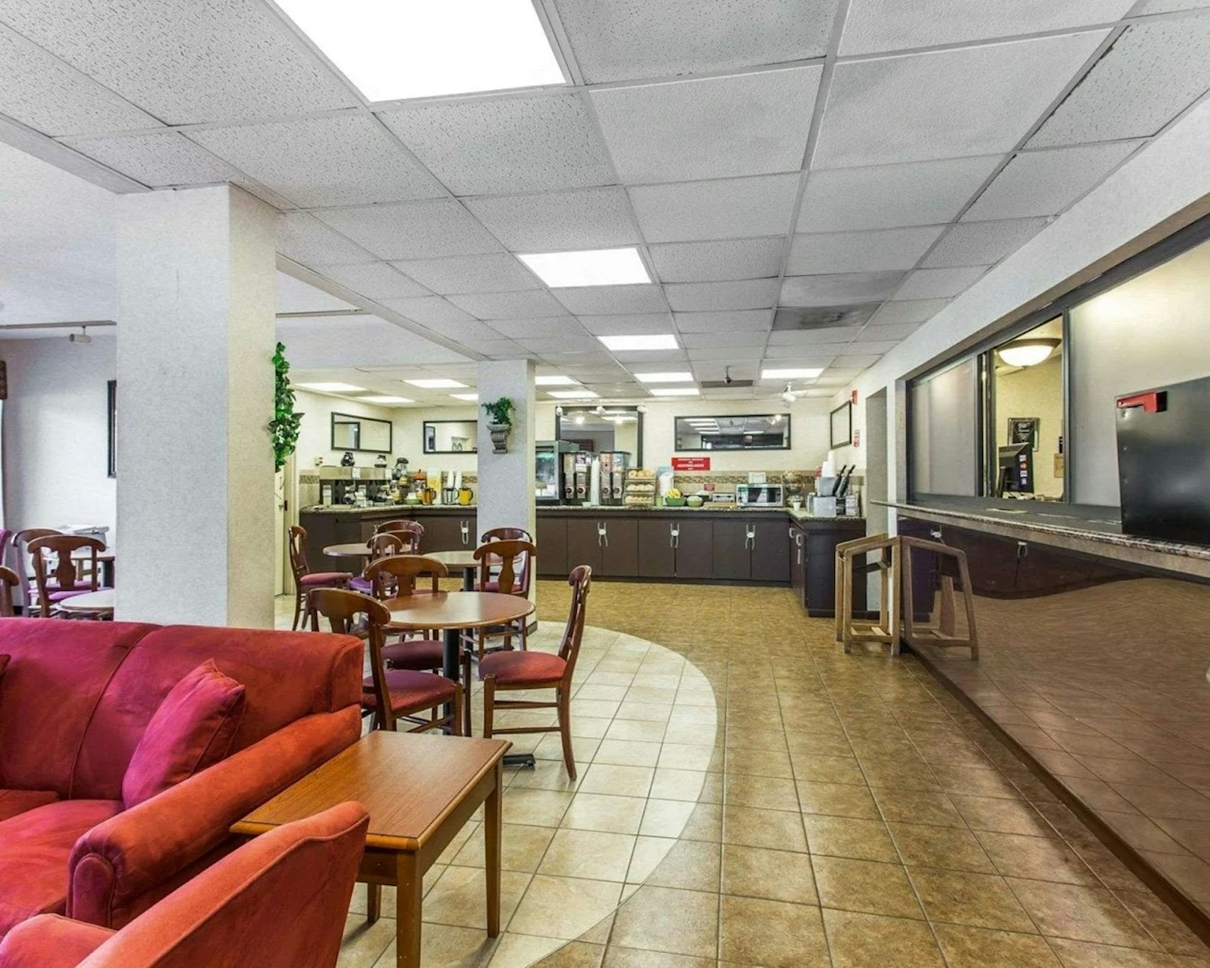 Townhouse Winston Salem - University 24/27