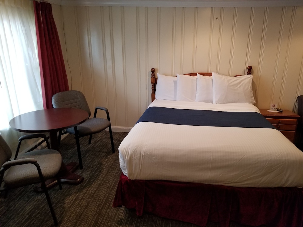 The Tides Motel 13/37