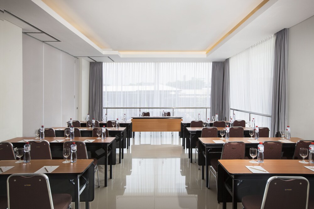 Amaris Hotel Madiun 35/40