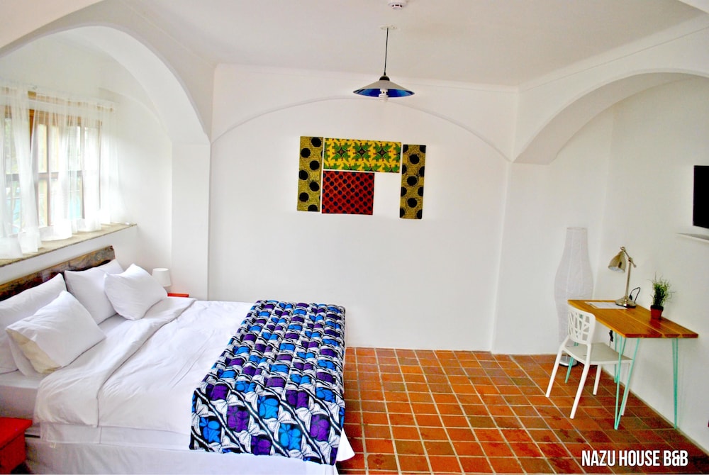 Nazu House Bed Breakfast 10/69