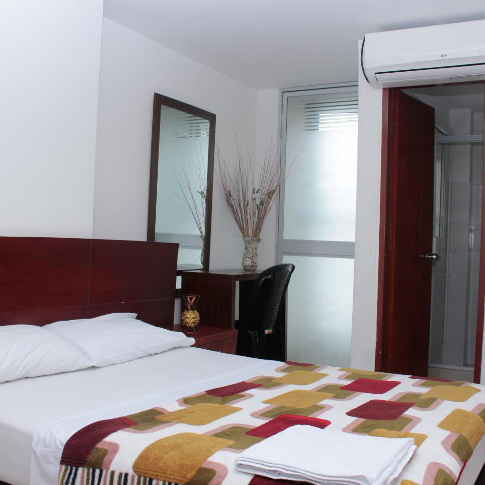 Santorini Neiva Hotel 4/19