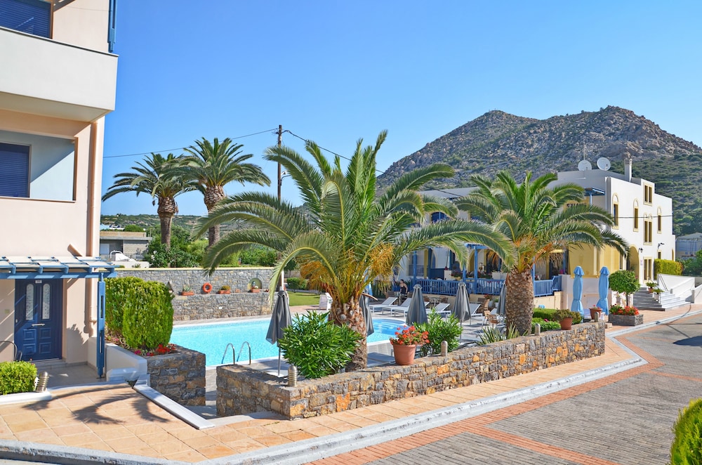 Emporios Bay Hotel 3/64