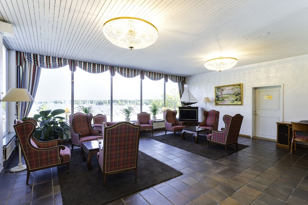 Sundbyholms Slott 31/50