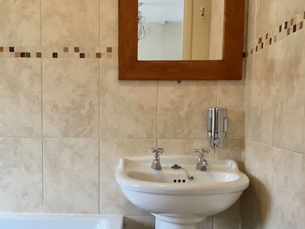 Plumpton Court 42/57