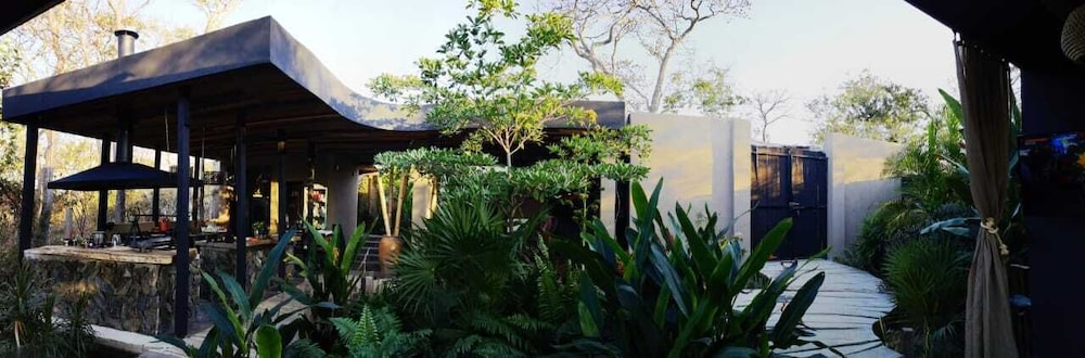 Amore Villas 46/50