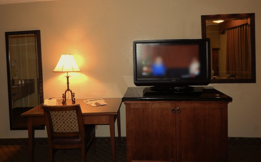 Ocotillo Apartments & Hotel 26/40