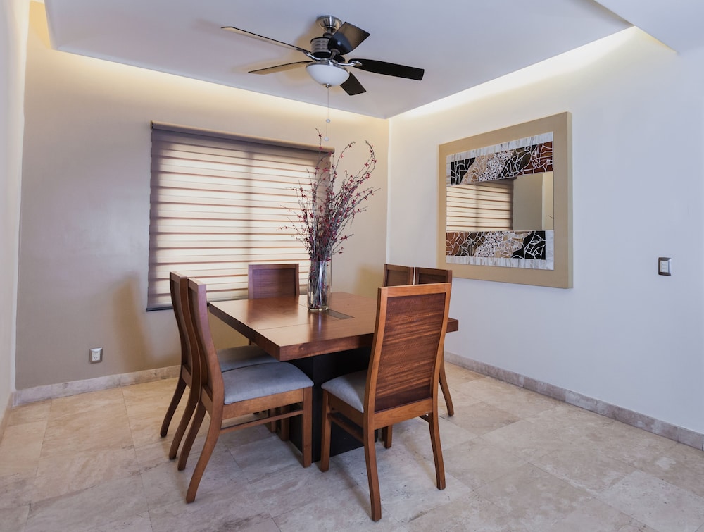 Torrenza Boutique Resort 32/48