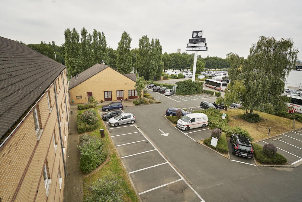 DC Hotel Restaurant Drogenbos 32/34