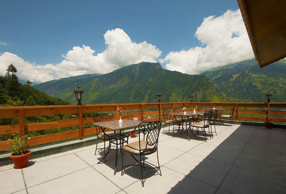 Vivaan The Sunrise Resort 17/36
