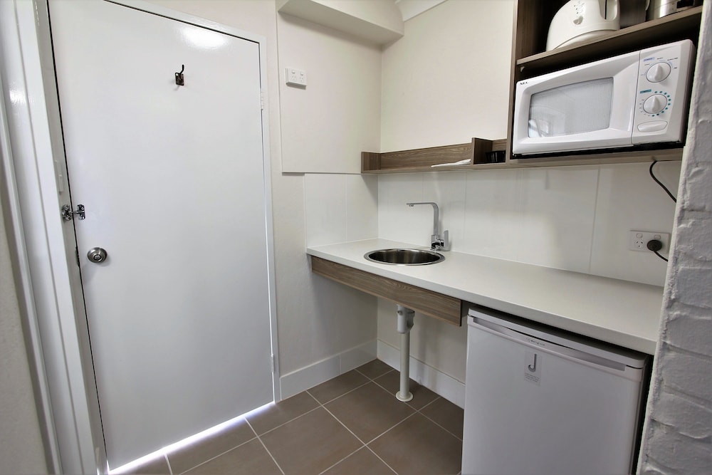 غرفة قياسية بسرير كينج، ASTON MOTEL YAMBA 6/8