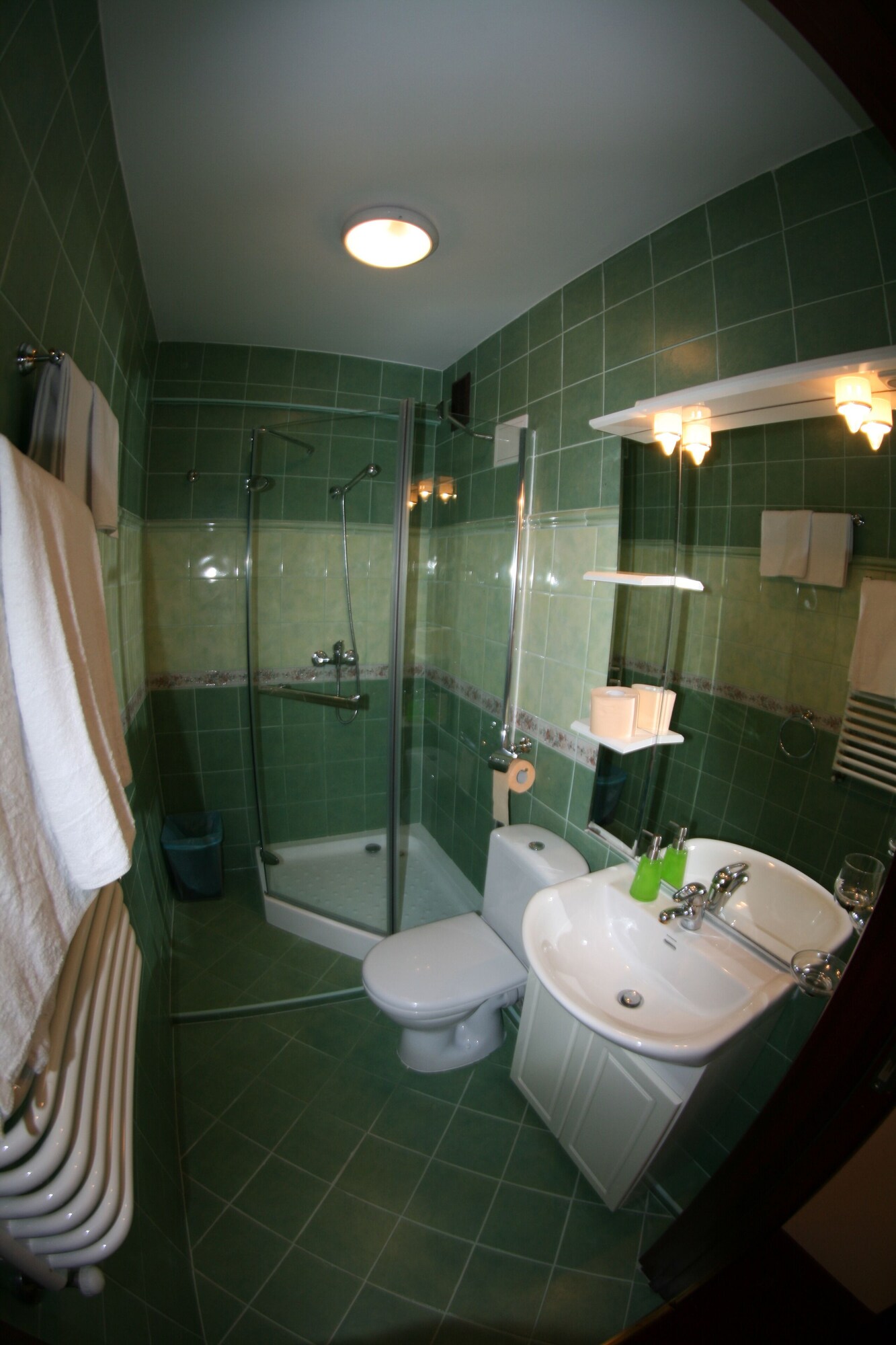SUPERIOR, TWIN BEDS