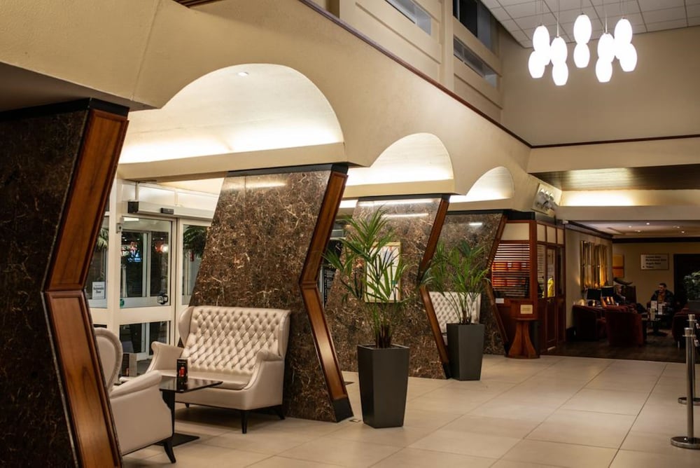 Normandy Hotel 52/56