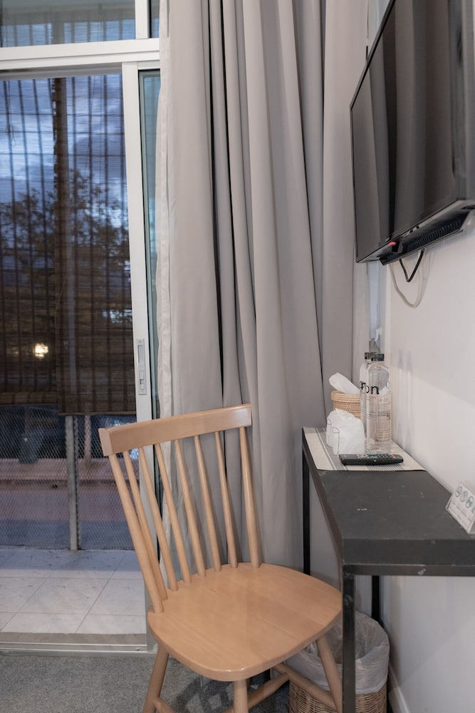Oon Poshtel 38/50