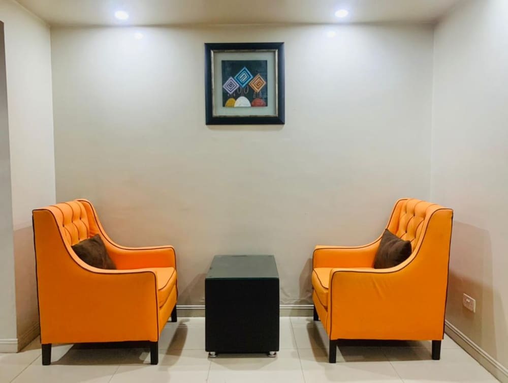 Oakspring Hotel &amp; Luxury Suites 38/50