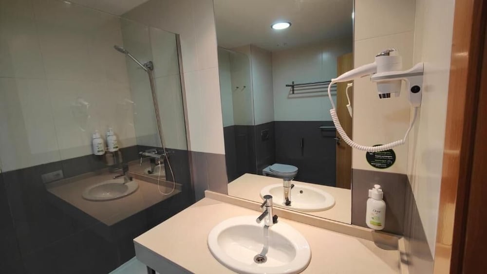 B&B HOTEL Miranda de Ebro 36/39