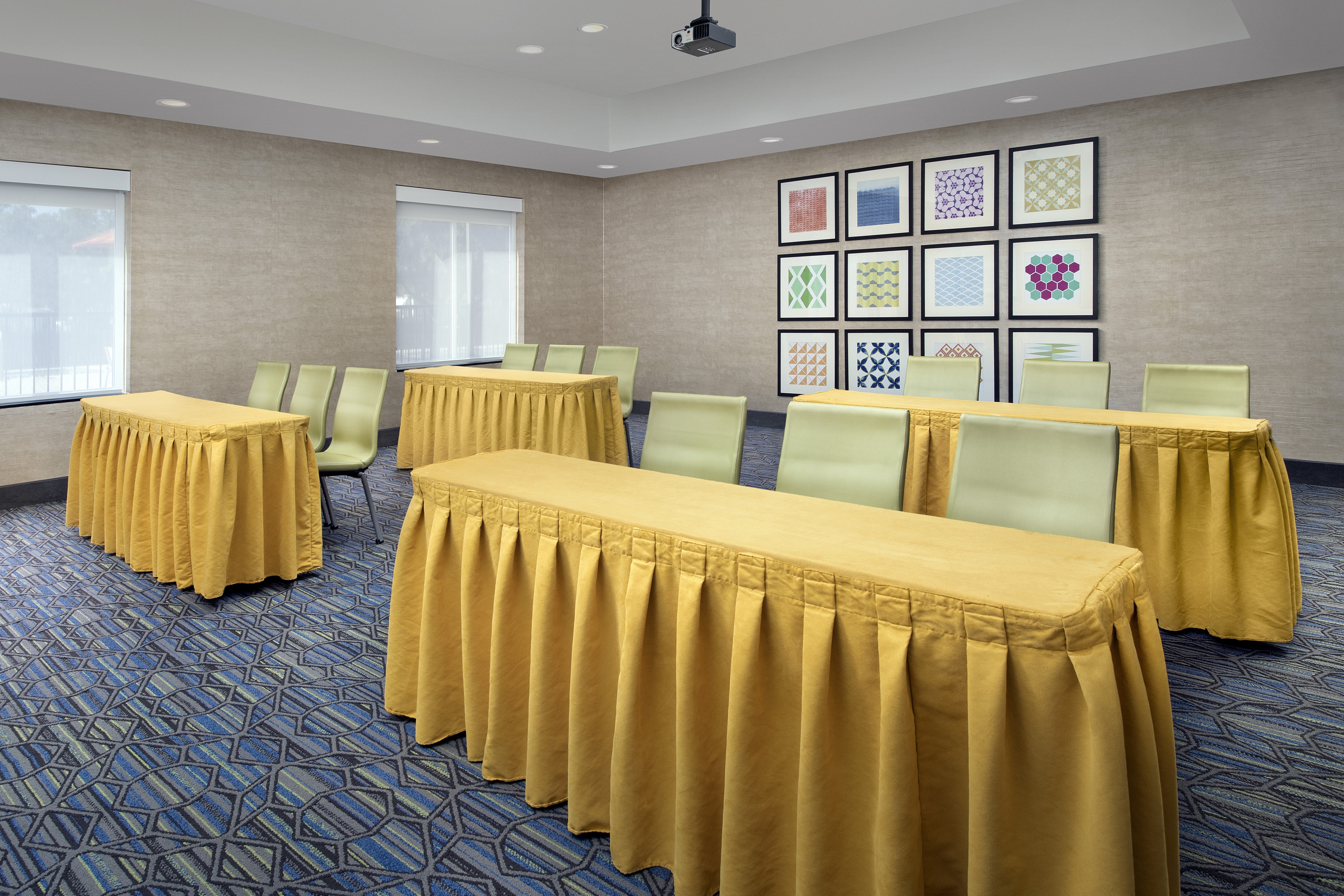 Holiday Inn Express Hotel Suites Uvalde 12/55