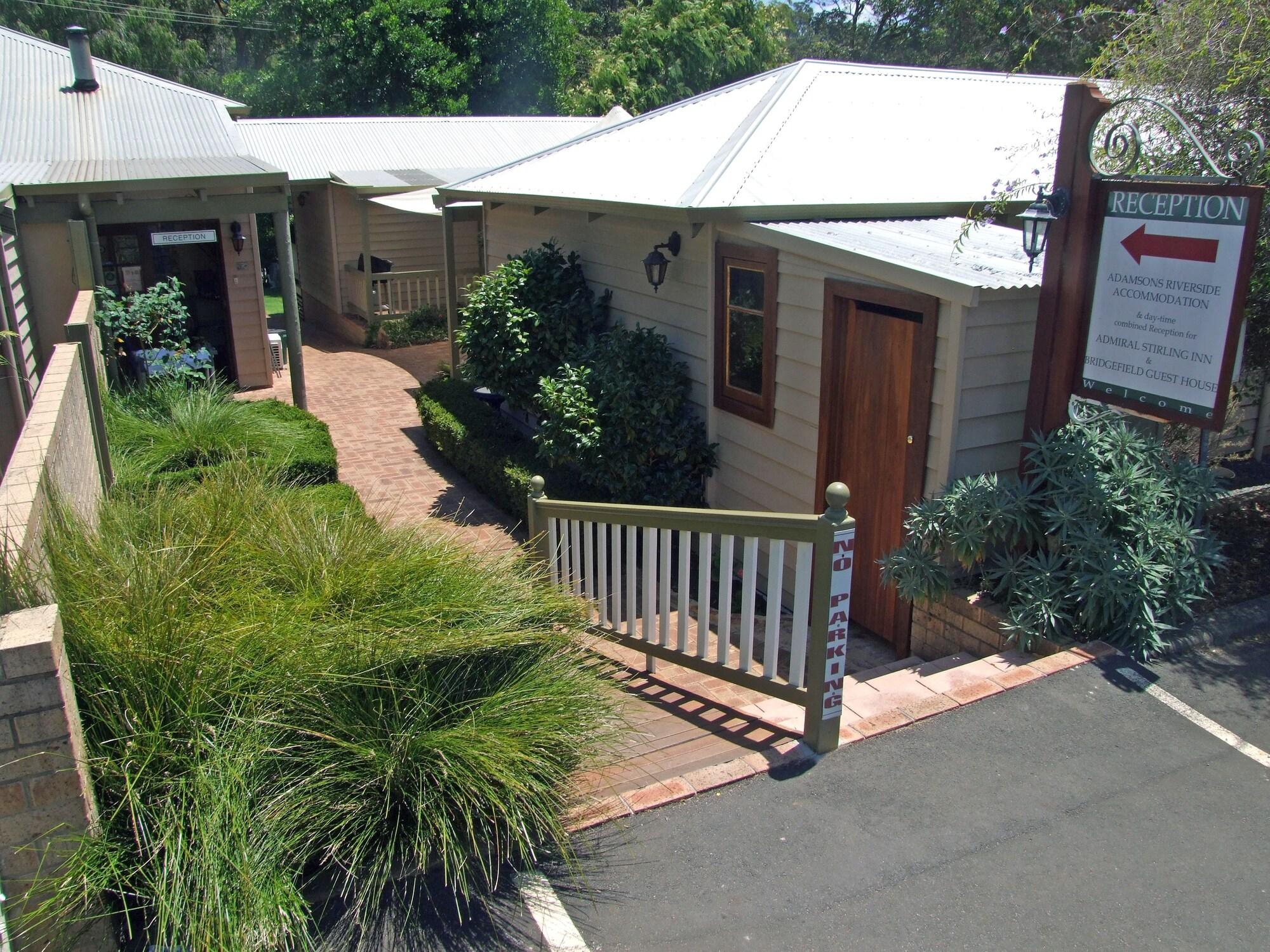 ADAMSONS RIVERSIDE ACCOMMODATION 2/100