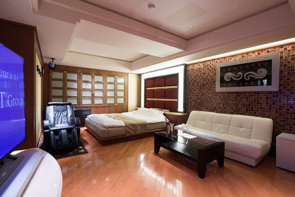 Hotel Perrier Adult Only 24/37