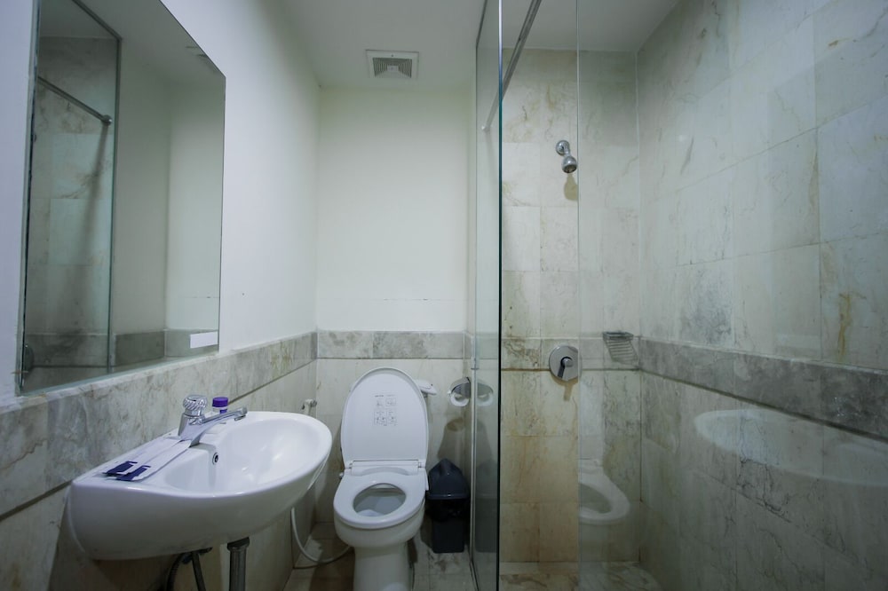 Serela Riau Hotel Bandung 68/71