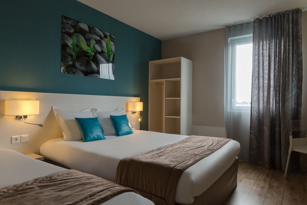 Room, Triple, 1 Double and 1 Single Bed