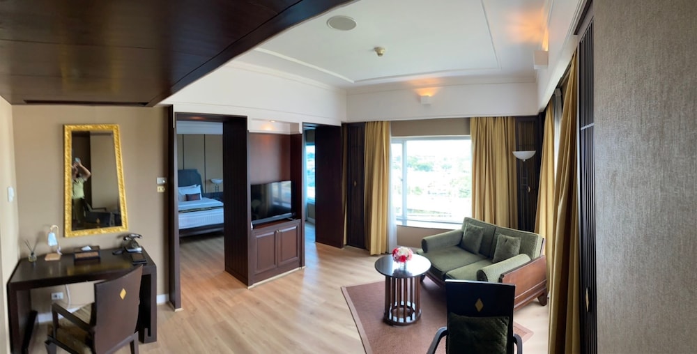 Krungsri River Hotel 28/50
