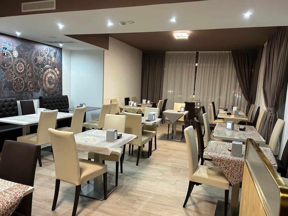 Hotel Stradivari 43/50