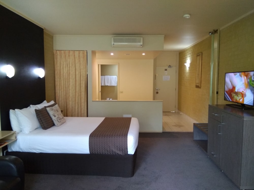 Spa, Comfort, Queen Bed