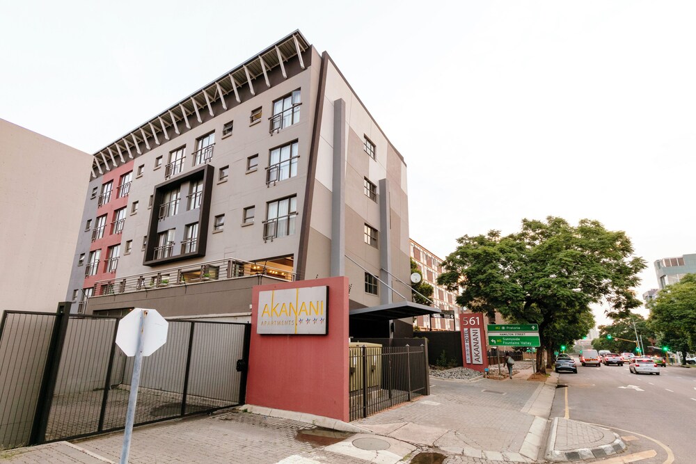 Akanani Apartments 54/56