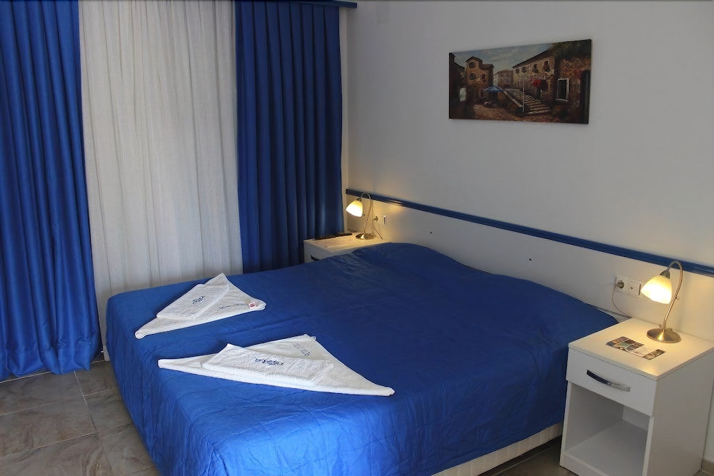 1 BEDROOM, STANDARD, DOUBLE BED