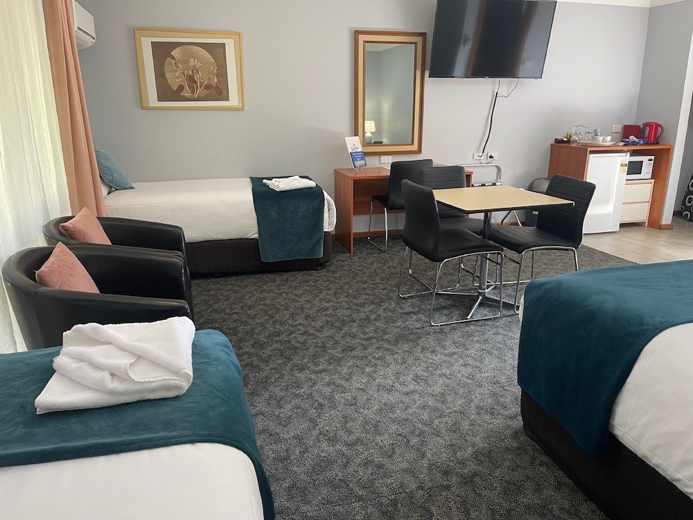 Town &amp; Country Motor Inn Forbes 20/30