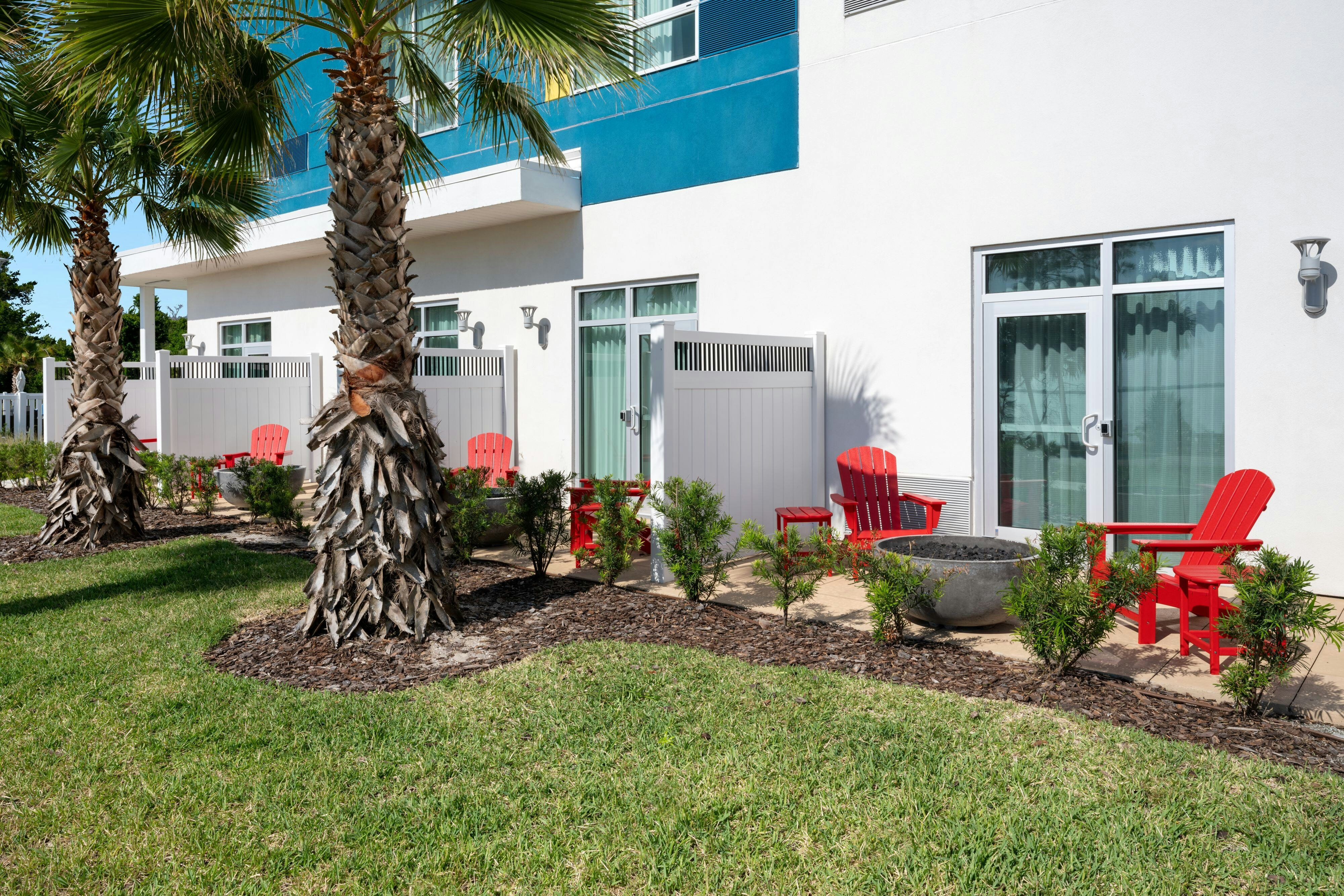 Courtyard by Marriott Titusville Kennedy Space Center 1/2