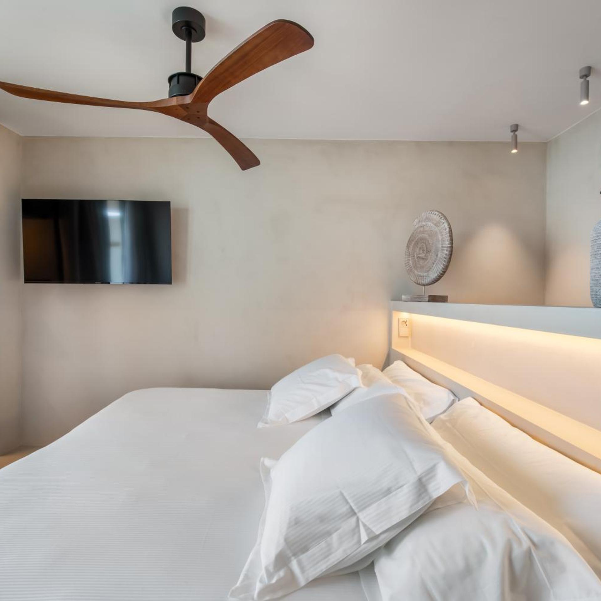 Suites by Miramar 10/50