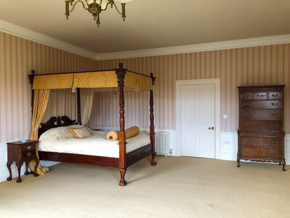Netley Hall 33/50