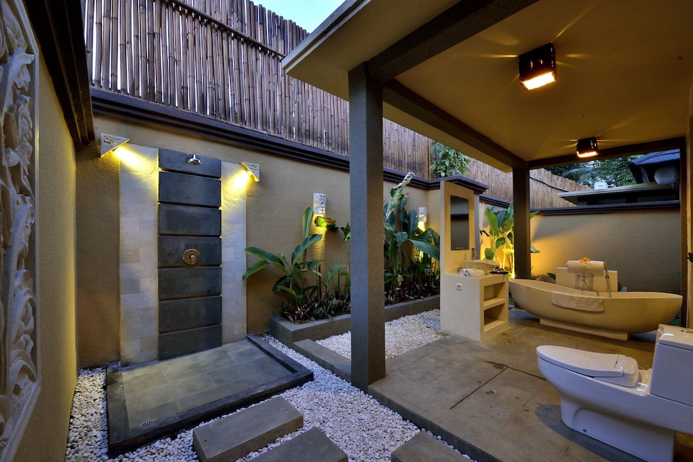 GINO FERUCI VILLA UBUD 30/46