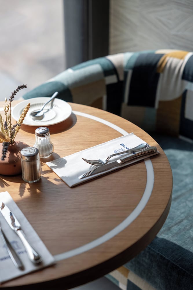 Hotel Real Nyon 38/53
