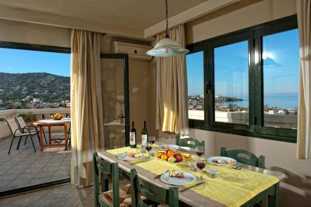 Villiana Holiday Apartments 28/50