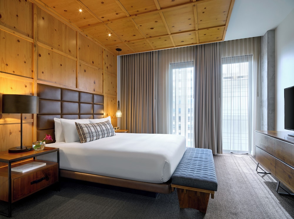 Aspen, Suite, King Bed